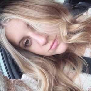 Meet your Posher, Carli